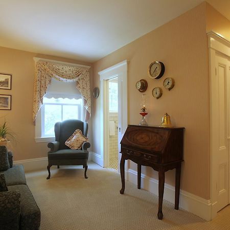 The Kings Inne Yarmouth Port Exterior photo